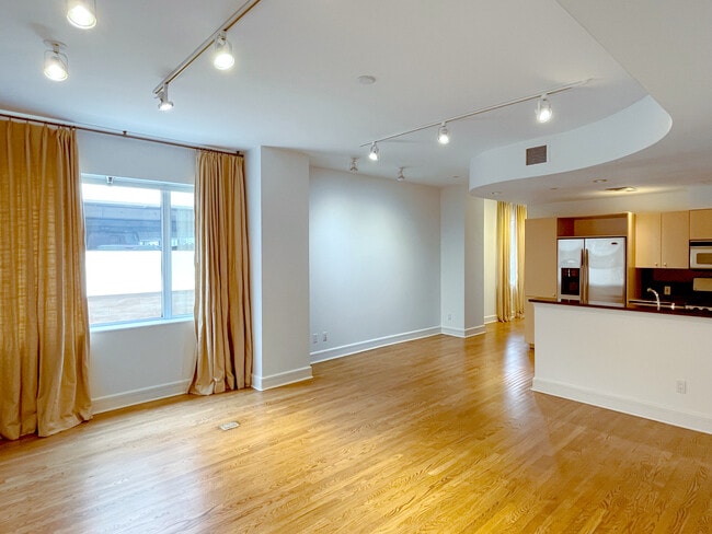 Photo - 901 W 9th St Unidad 316 Rental