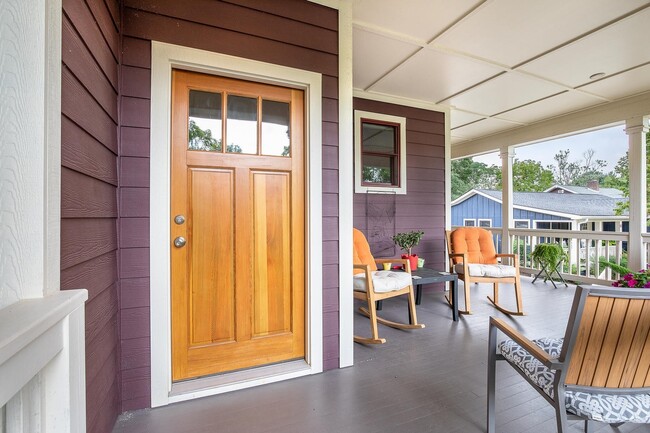 Photo - Charming Modern Home in Kenilworth