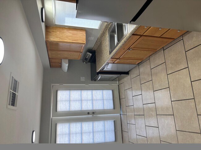 Photo - 168 S 54th St Unidad Apt B