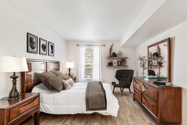 Woodland Lakes Apartments
