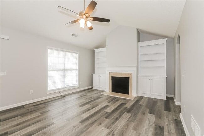 Photo - 1303 Princess Dr