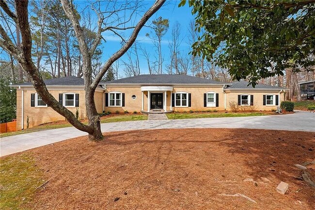 Photo - Room in House on River Park Dr