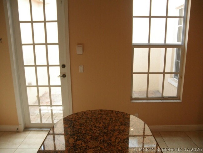 Photo - 810 NW 82nd Pl