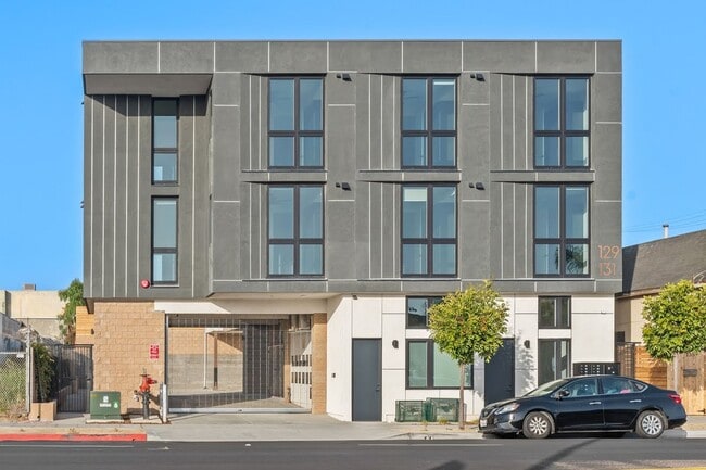 129 National City Blvd