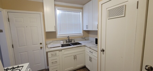 Photo - 2016 W 35th St Unidad 2016 W 35th Street LA CA