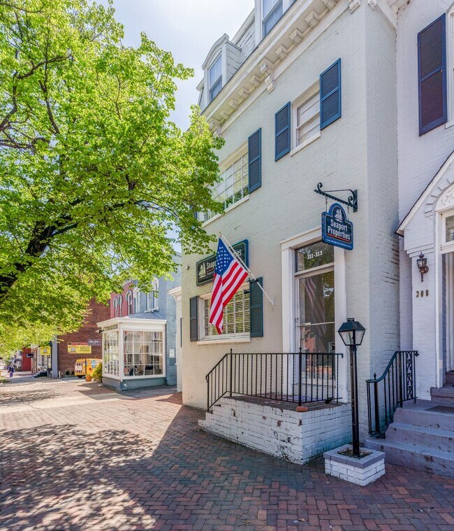 Building Photo - 311 S Washington St Unit 311 S. Washington St. #2