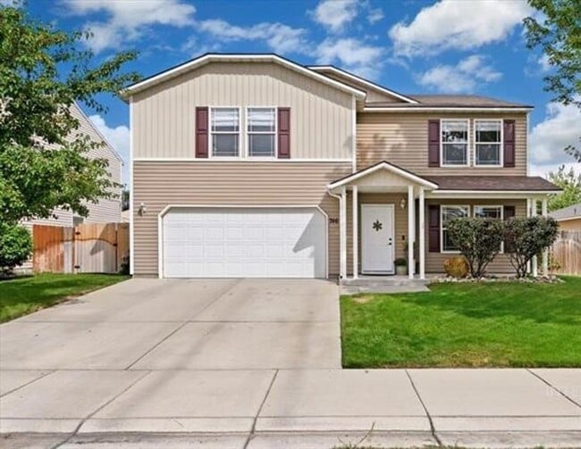 Building Photo - Beautiful Middleton Home