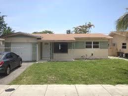 Building Photo - 3770 NE 16th Ave Rental