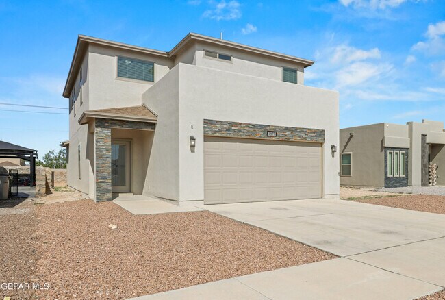 Photo - 4877 Christian Azcarate St