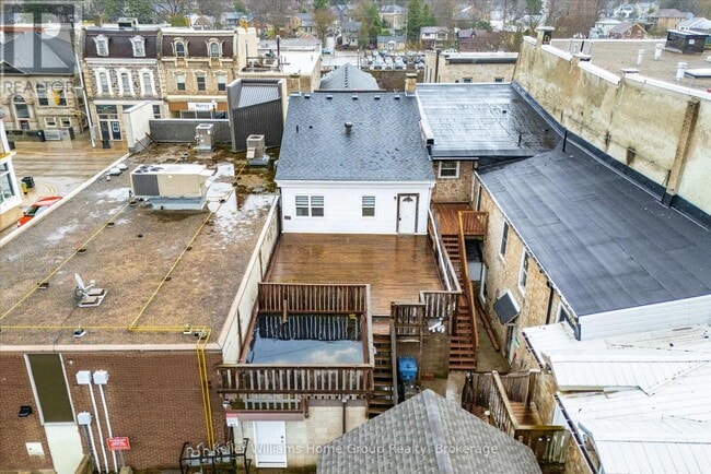 Photo - 209 St Andrew St W