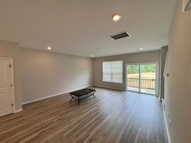 Photo - 1049 Manorhaven Dr