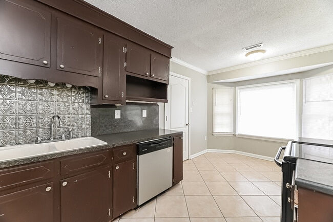 Photo - 7724 Peggy Dr