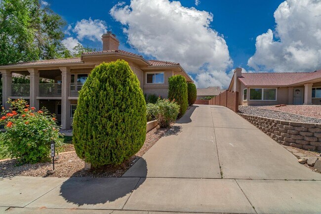 Photo - 984 Larkspur Rd