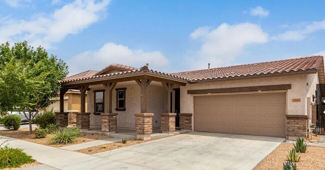 4 BD +DEN IN MERIDIAN IN QUEEN CREEK - 4 BD +DEN IN MERIDIAN IN QUEEN CREEK House