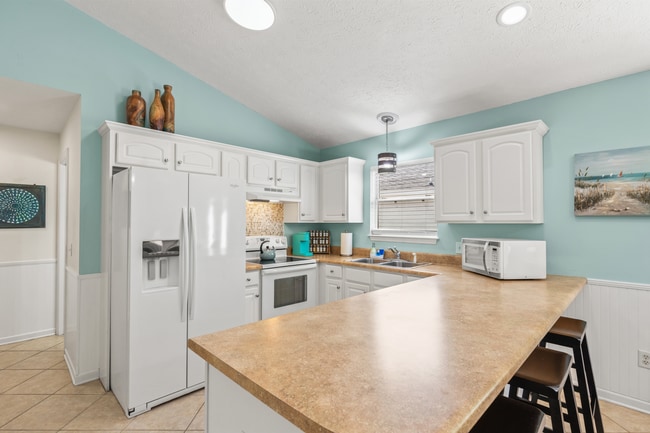 Photo - 136 White Cap Way