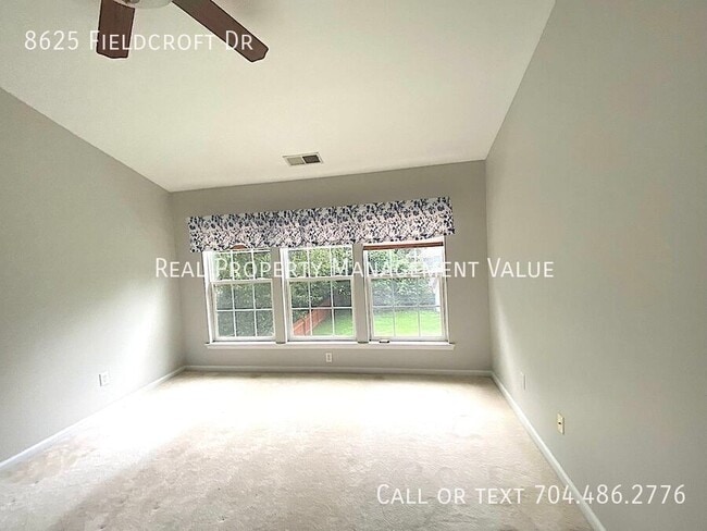 Building Photo - 8625 Fieldcroft Dr Rental