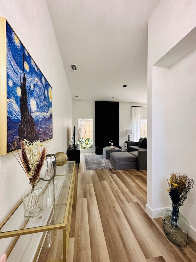 Photo - 1504 Southmore Blvd