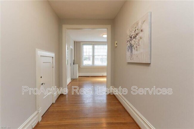 Photo - 812 Stockley Gardens Unit 01