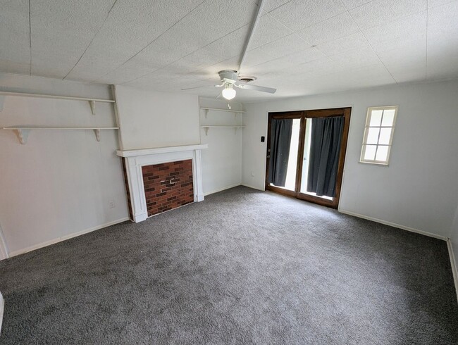 Photo - Living Large in Lemay - Section 8 Friendly!