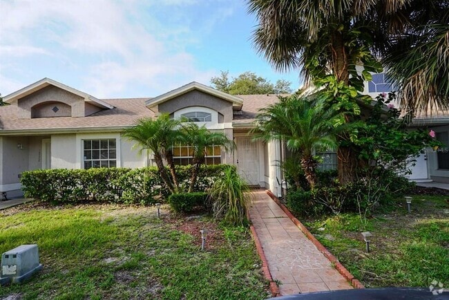 Building Photo - 14768 Laguna Beach Cir Rental