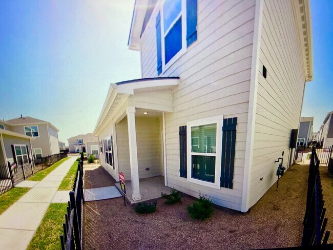 Photo - 10829 Emerick St