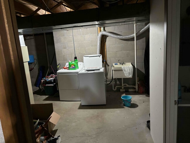 Photo - 3242 Larry Dr