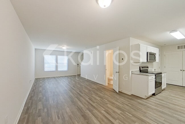 Photo - 3921 Miller Dr