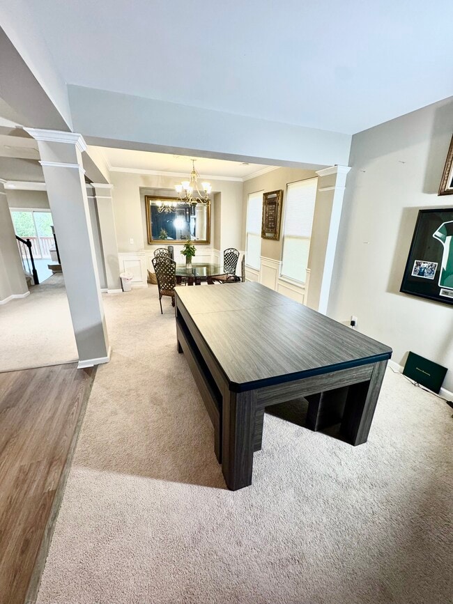 Photo - 410 Broadmoore Sq