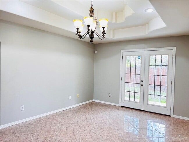 Photo - 18 La Vista St