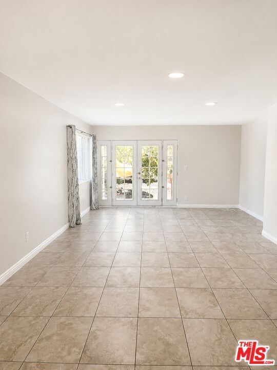Photo - 6462 Franrivers Ave