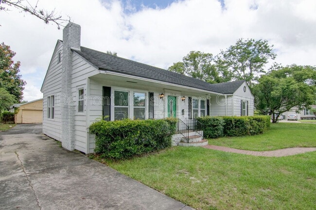 Photo - 1313 Buckingham Rd