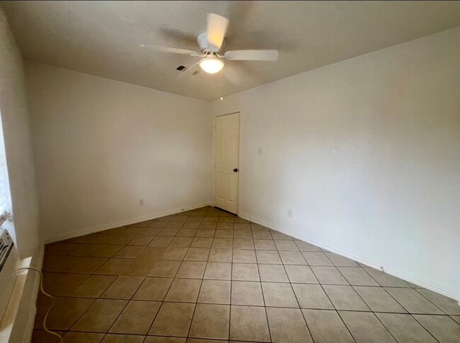 Photo - 831 Deerpass Dr