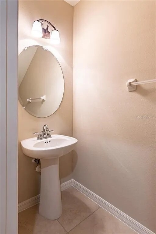 1/2 bath - 6409 Tillandsia Pl