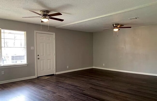 Photo - 5427 Willow Glen Dr