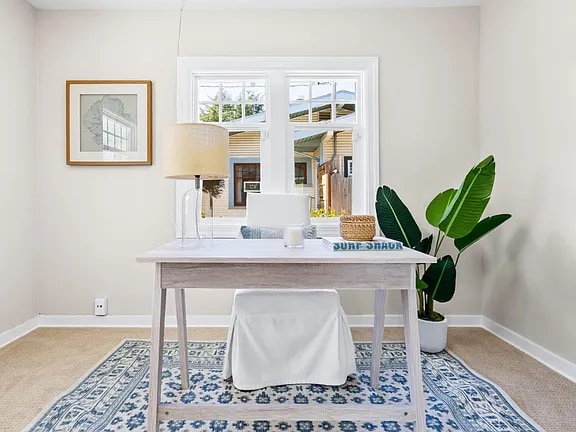 Photo - 527 Windham St