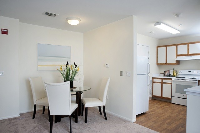 Photo - Idlewild Creek  Apartments