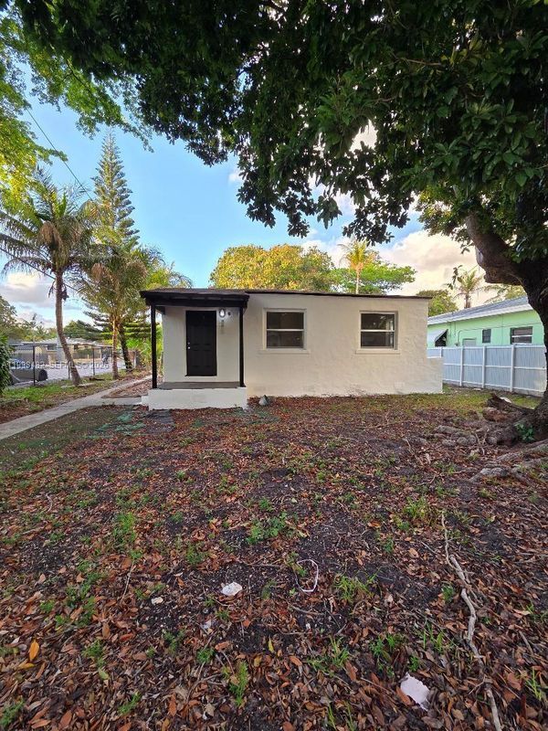 Photo - 295 NW 48th St Unidad 0