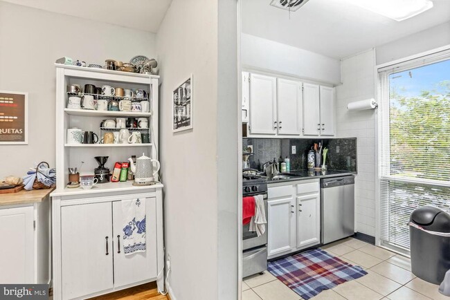 Photo - 158 G St SW