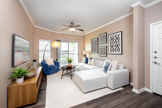 Photo - Crescent Cove At Lakepointe