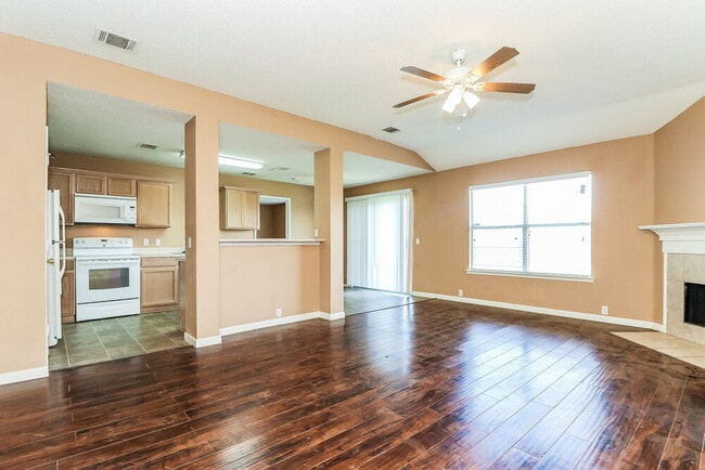 Photo - 6901 Baybridge Dr