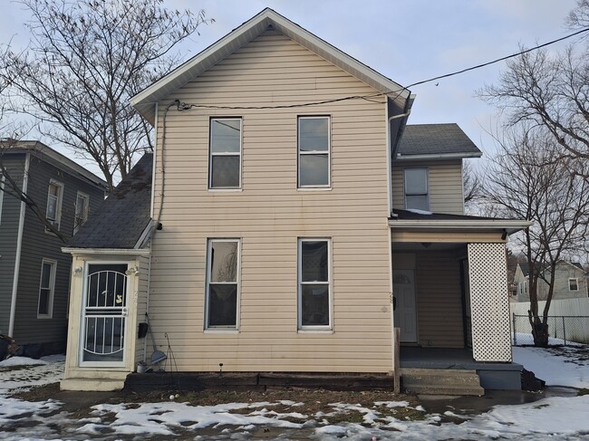 Photo - 28 Western Ave Unit UPPER