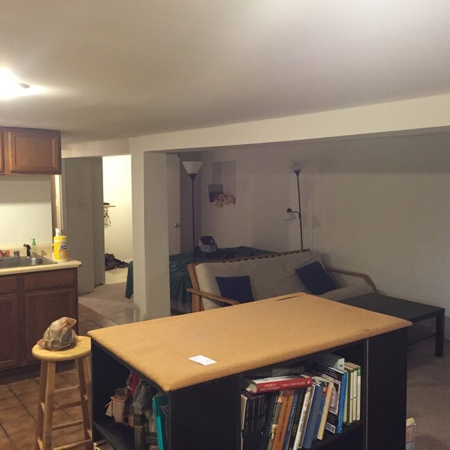 Photo - 1821 W Fletcher St Apartments Unit #G