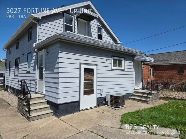 Building Photo - 3027 Fortune Ave Unit Up