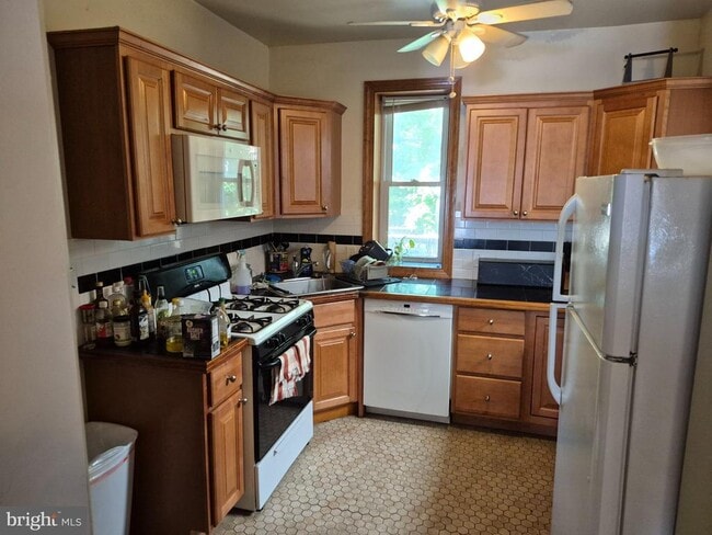 Photo - 1242 Greylock St