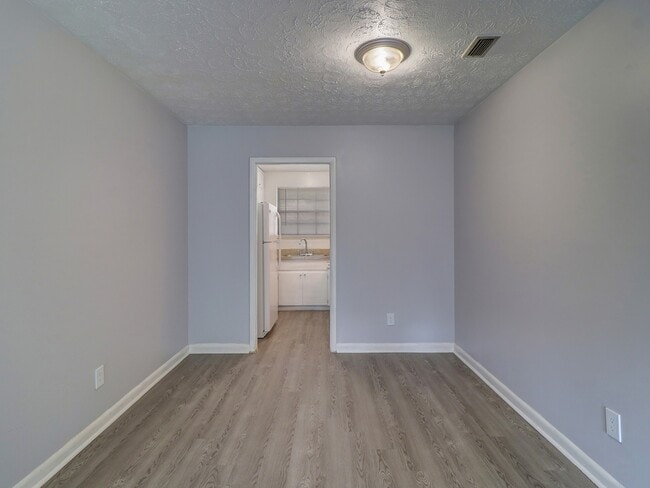 2x1 Dining Room
