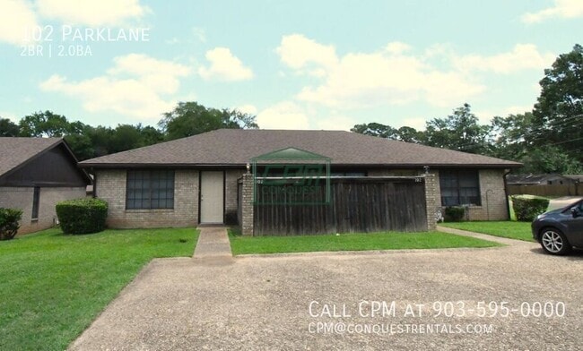 Building Photo - 102 Parklane-