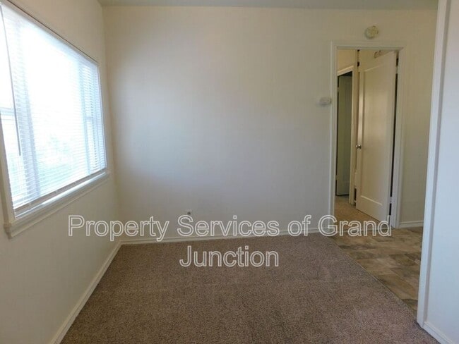 Photo - 925 N 10th St