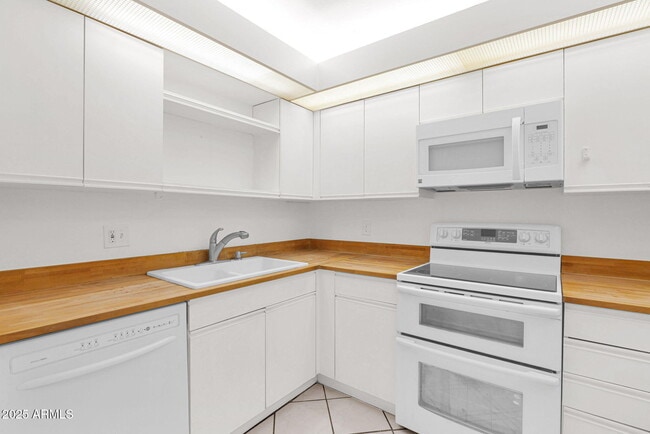 Photo - 5035 N 10th Pl Unidad 108