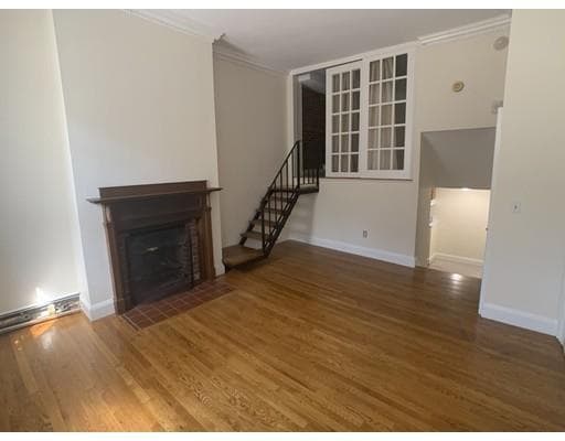 Building Photo - 315 Beacon St Unit 6