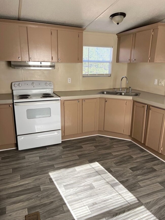 Photo - Singlewide Mobile Home in Country Setting